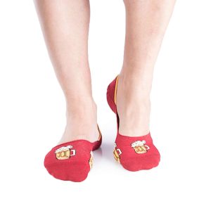 Neredzamas kokvilnas zeķes ar alus kausiņiem