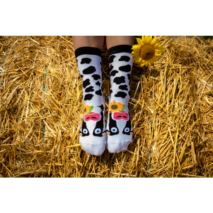 Mākslinieciskās zeķes ar govi - Image 3